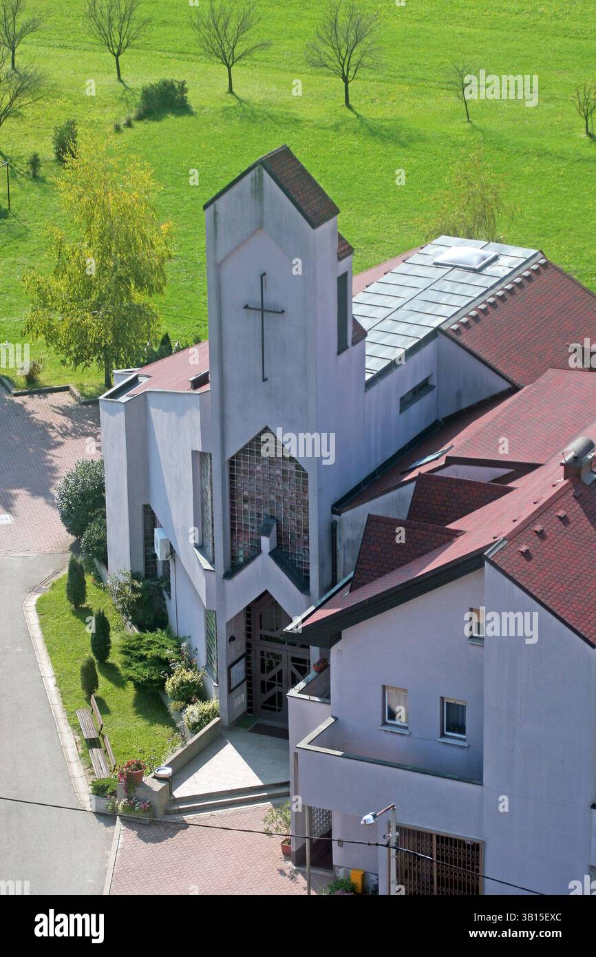 Chiesa parrocchiale della Risurrezione di Gesù a Sesvetski Kraljevec, Croazia Foto Stock