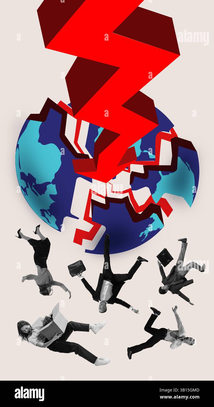 Collage creativo. Enormi frecce rosse scoppiano dal globo mentre i professionisti cadono, raffigurando la recessione economica globale e il collasso finanziario. Concetto di eco Foto Stock