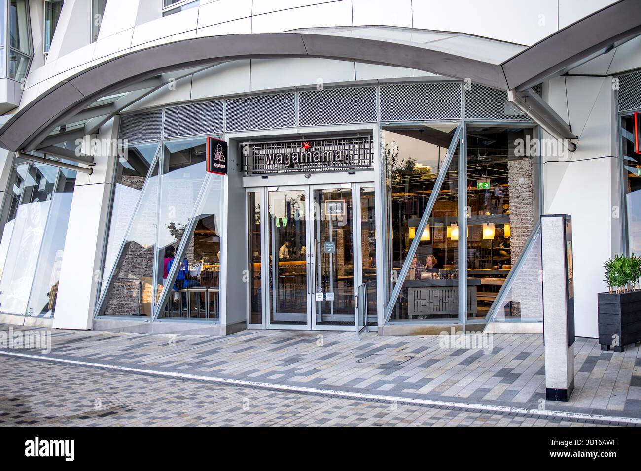 Londra, Regno Unito - 14 settembre 2023: Il negozio di Wagamama a Battersea. Foto Stock