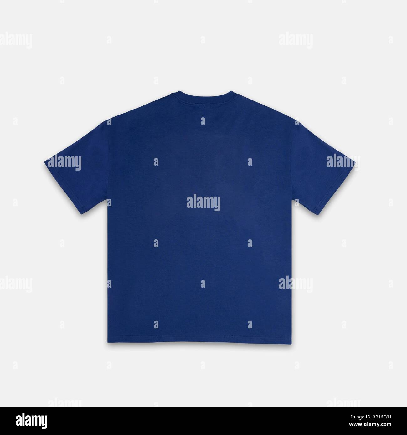 T-shirt a manica corta Essential blu - foto di prodotto alla moda moderna e casual Foto Stock