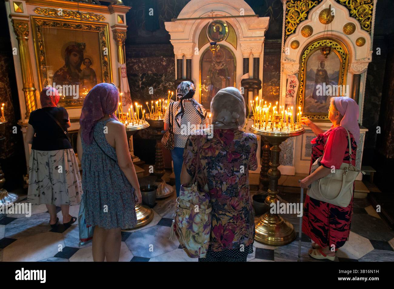 La cattedrale di San Volodymyr è una cattedrale nel centro di Kiev. È uno dei principali punti di riferimento della città e la cattedrale madre dell'orto ucraino Foto Stock