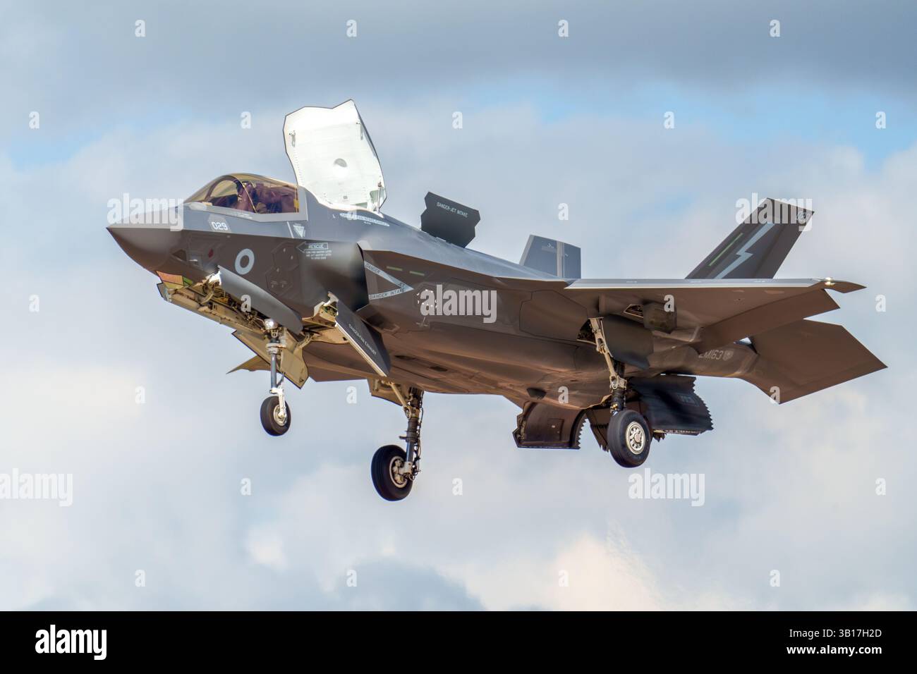 Un Lockheed Martin F-35 Lightning II della RAF in mostra al Royal International Air Tattoo, Fairford, Inghilterra. Foto Stock