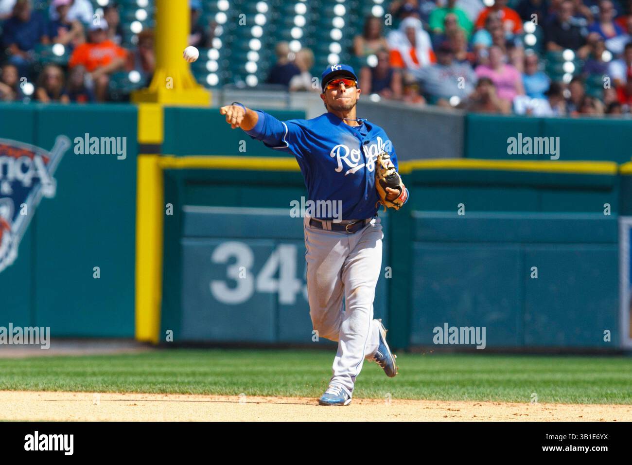 25 agosto 2010: Seconda base dei Kansas City Royals Mike Aviles (30) durante la partita di baseball della MLB tra Kansas City Royals e Detroit Tigers al Comerica Park di Detroit, Michigan. (Immagine di credito: © Rick Osentoski/Cal Sport Media/ZUMApress.com) Foto Stock