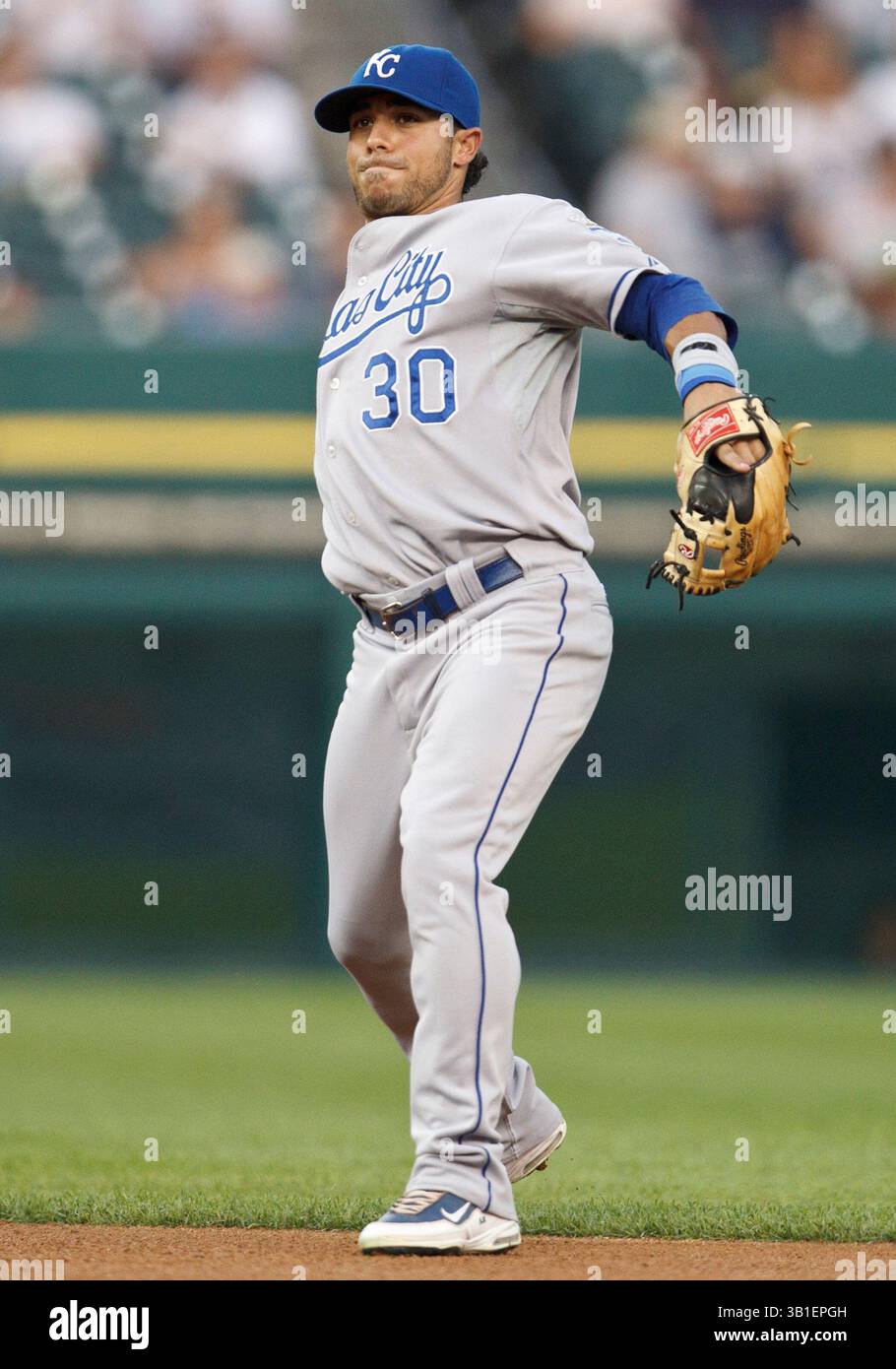 21 settembre 2010: L'interno dei Kansas City Royals Mike Aviles (#30) passa alla prima base durante la partita tra i Kansas City Royals e i Detroit Tigers al Comerica Park di Detroit, Michigan. I Royals hanno battuto in finale i Tigers 9-6.(Credit Image: © John Mersits/Cal Sport Media/ZUMApress.com) Foto Stock