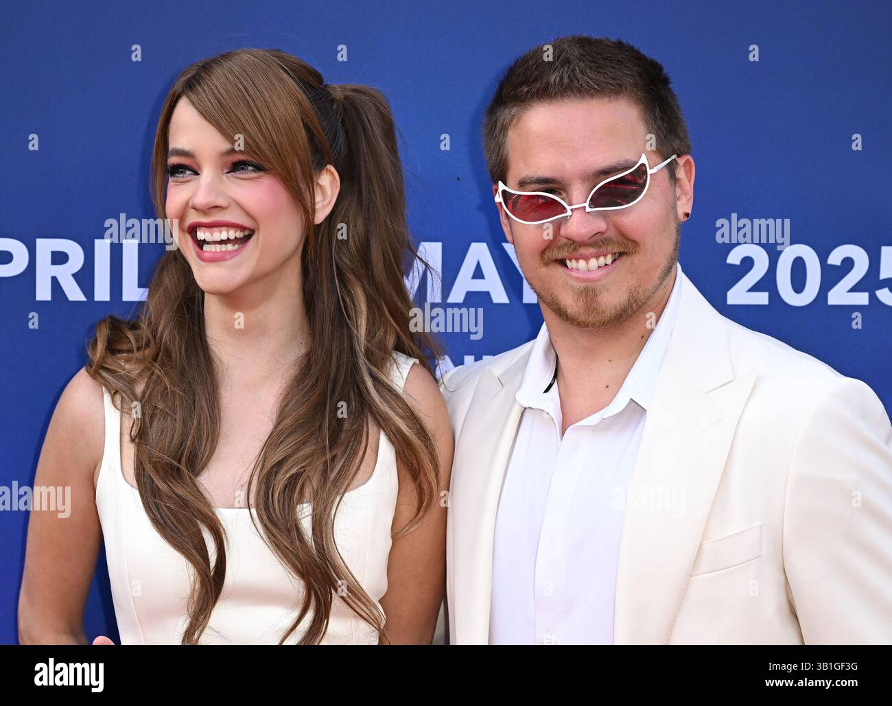 Universal City, Stati Uniti. 25 aprile 2025. Barbara Pavlin e Dylan Sprouse arrivano all'Universal fan Fest Nights che si tiene agli Universal Studios di Hollywood il 25 aprile 2025 a Universal City, CA. © Starbuck/AFF-USA.com crediti: AFF/Alamy Live News Foto Stock