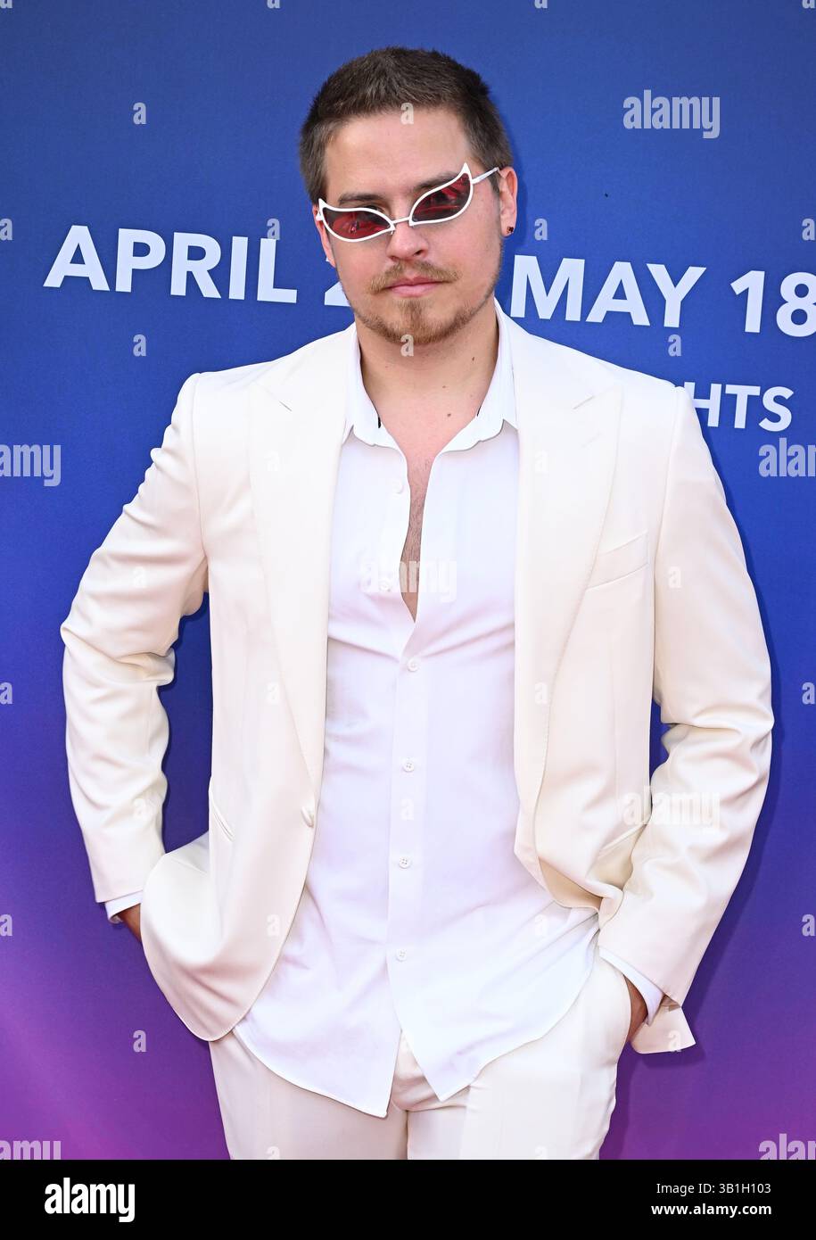 Universal City, Stati Uniti. 25 aprile 2025. Dylan Sprouse arriva all'Universal fan Fest Nights che si tiene agli Universal Studios Hollywood il 25 aprile 2025 a Universal City, CA. © Starbuck/AFF-USA.com crediti: AFF/Alamy Live News Foto Stock