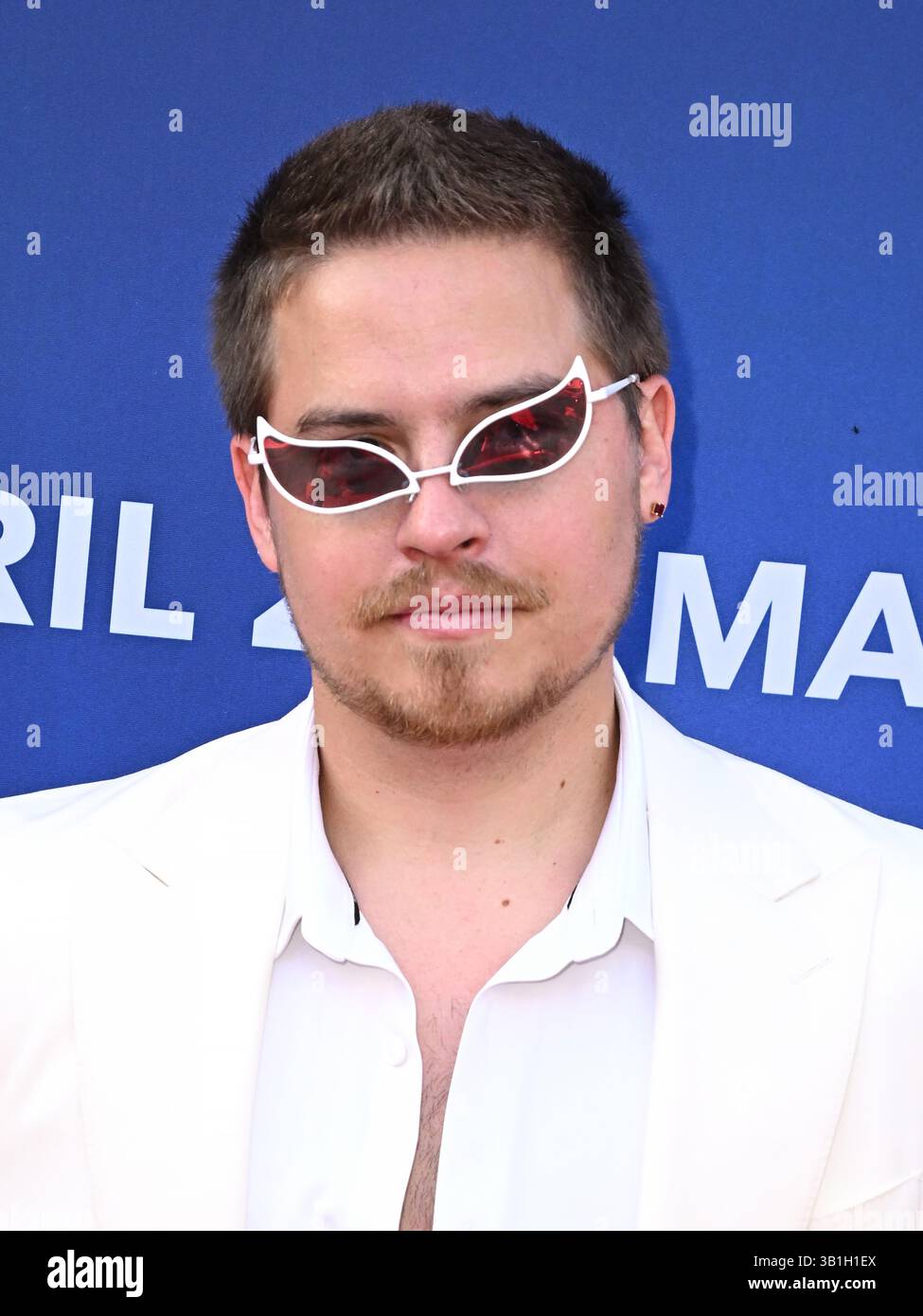 Universal City, Stati Uniti. 25 aprile 2025. Dylan Sprouse arriva all'Universal fan Fest Nights che si tiene agli Universal Studios Hollywood il 25 aprile 2025 a Universal City, CA. © Starbuck/AFF-USA.com crediti: AFF/Alamy Live News Foto Stock