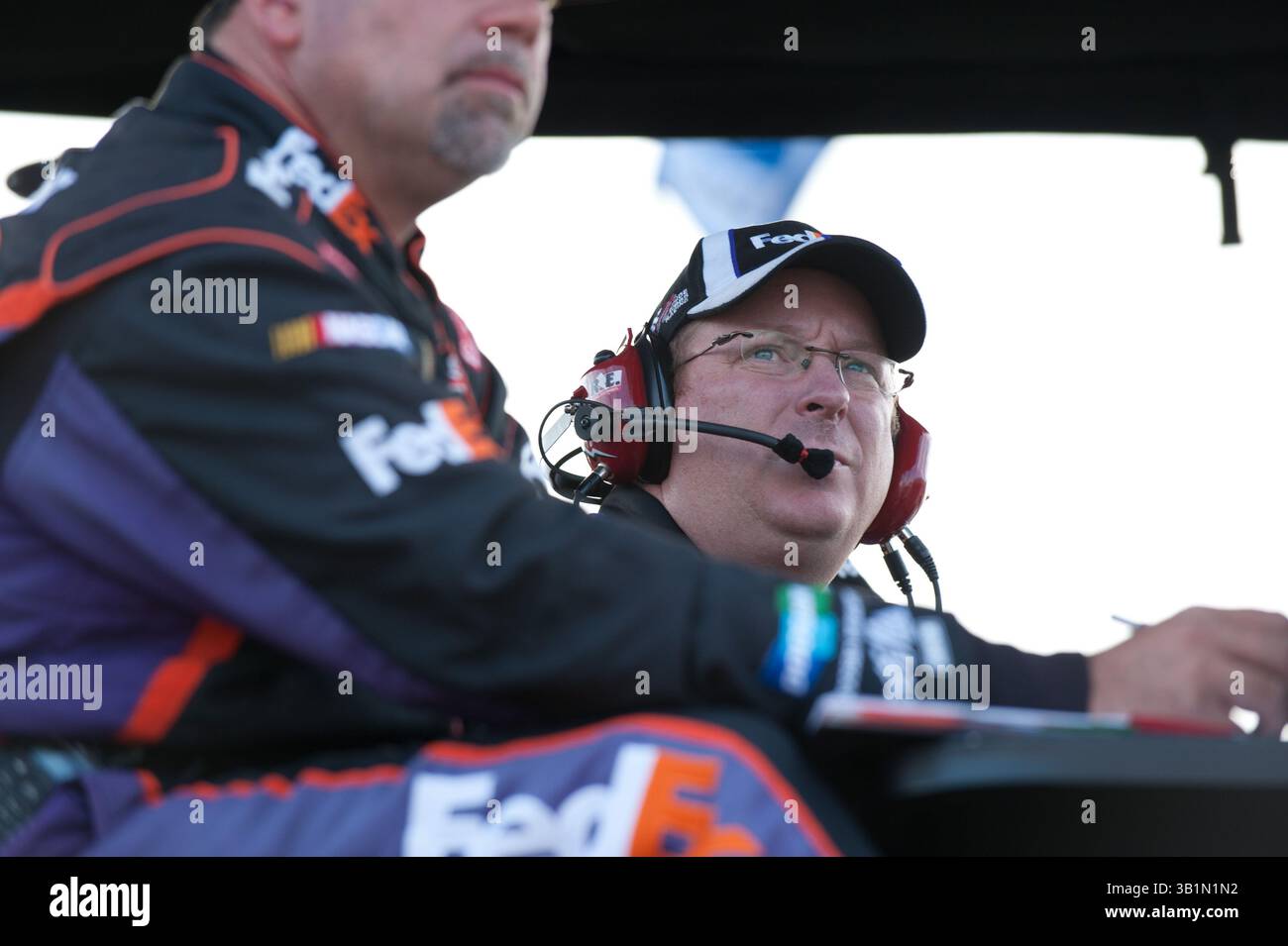 21 novembre 2010 - Homestead, Florida, USA - Crew Chief per Fed Ex Express Toyota Mike Ford - 2010 Ford Nascar 400 all'Homestead Miami Speedway. (Immagine di credito: © Michele Sandberg/ZUMAPRESS.com) Foto Stock