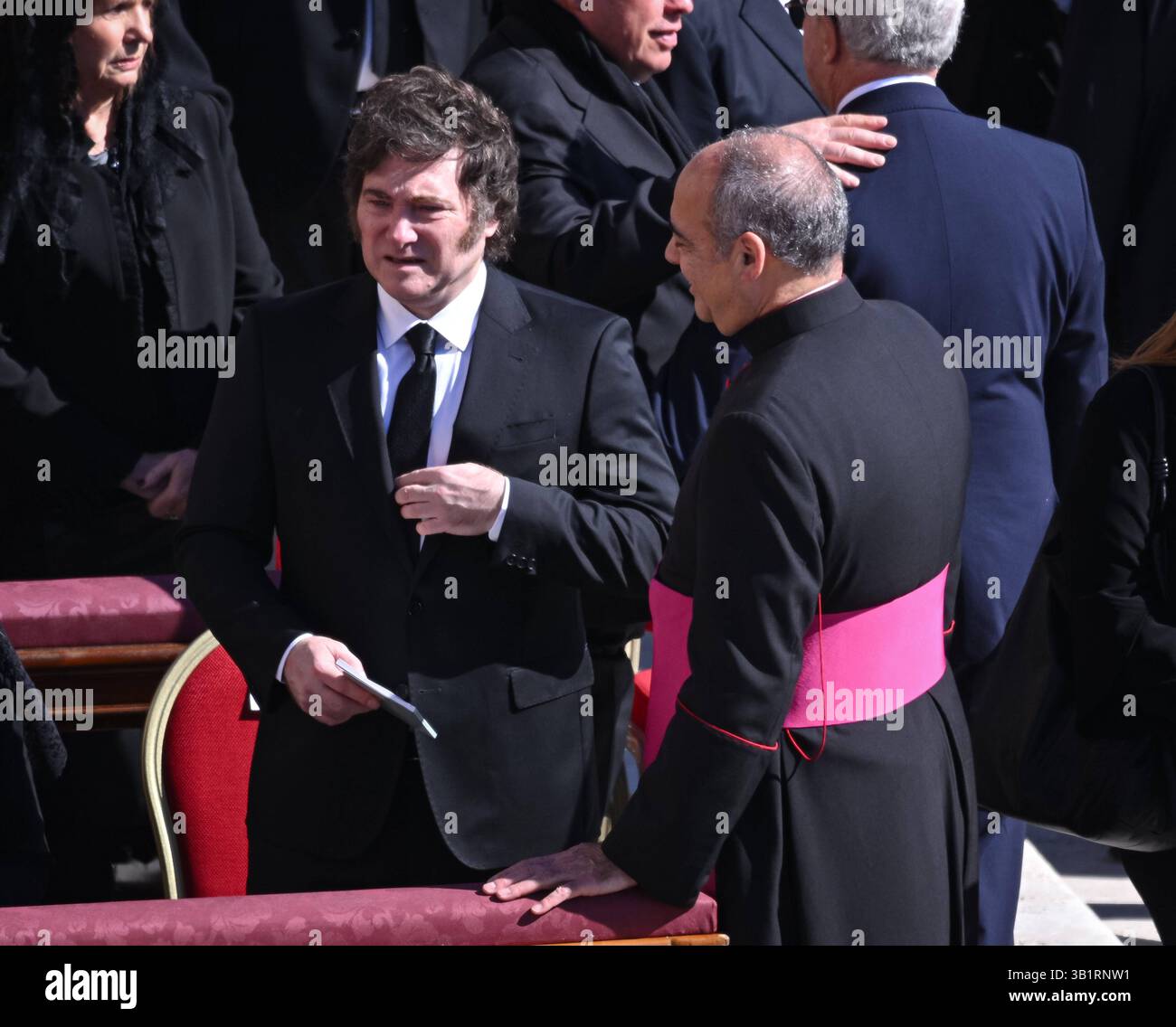 ROM, Vatikan 26.04.2025 Beerdigung Papst Franziskus: Praesident Javier Milei li, Argentinien *** Roma, Vaticano 26 04 2025 Funeral of Pope Francis President Javier Milei li, Argentina Foto Stock