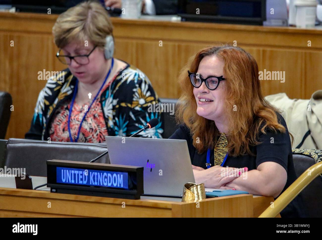 New York, New York, Stati Uniti. 24 aprile 2025. Un rappresentante del Regno Unito interviene durante la commissione preparatoria per l'entrata in vigore dell'accordo ai sensi della convenzione delle Nazioni Unite sul diritto del mare sulla conservazione e l'uso sostenibile della diversità biologica marina delle zone al di fuori della giurisdizione nazionale. I mari aperti nelle acque internazionali hanno goduto di una grande protezione, un recente trattato approvato nel 2023 è finalmente in corso e prevede molte revisioni da apportare per accordi universali, gargon e attuazione. (Immagine di credito: © Bianca Otero/ZUMA Press Wire Foto Stock