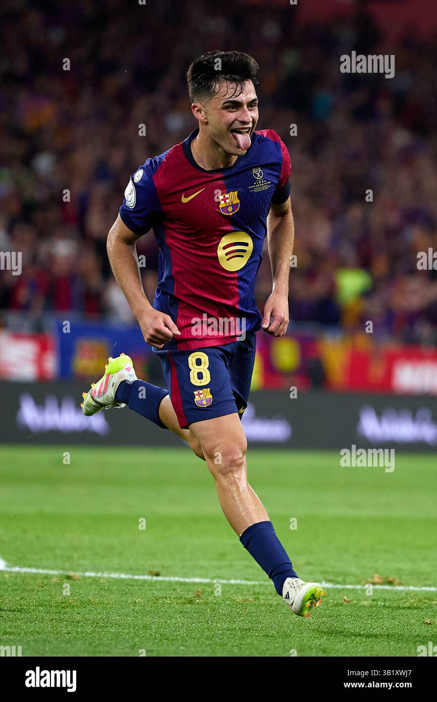 SIVIGLIA, SPAGNA - APRILE 26: Pedro Gonzalez 'Pedri' del Barcellona festeggia dopo aver segnato il primo gol della sua squadra durante la finale di Copa del Rey tra FC Barcelona e Real Madrid all'Estadio de la Cartuja il 26 aprile 2025 a Siviglia, Spagna. (Foto di QSP) credito: QSP/Alamy Live News Foto Stock