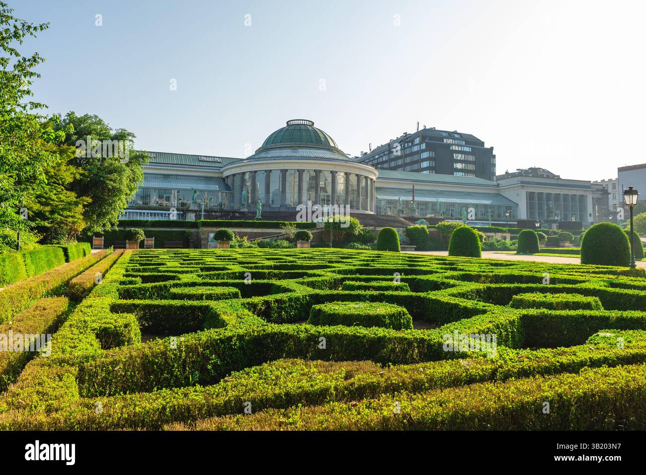 Belgio le Botanique e Giardino Botanico con skyline di Bruxelles come sfondo Foto Stock