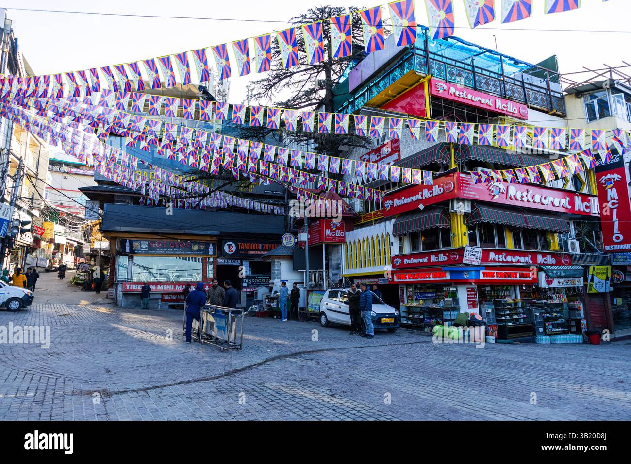McLeod Ganj o McLeodganj è un sobborgo di Dharamshala Foto Stock