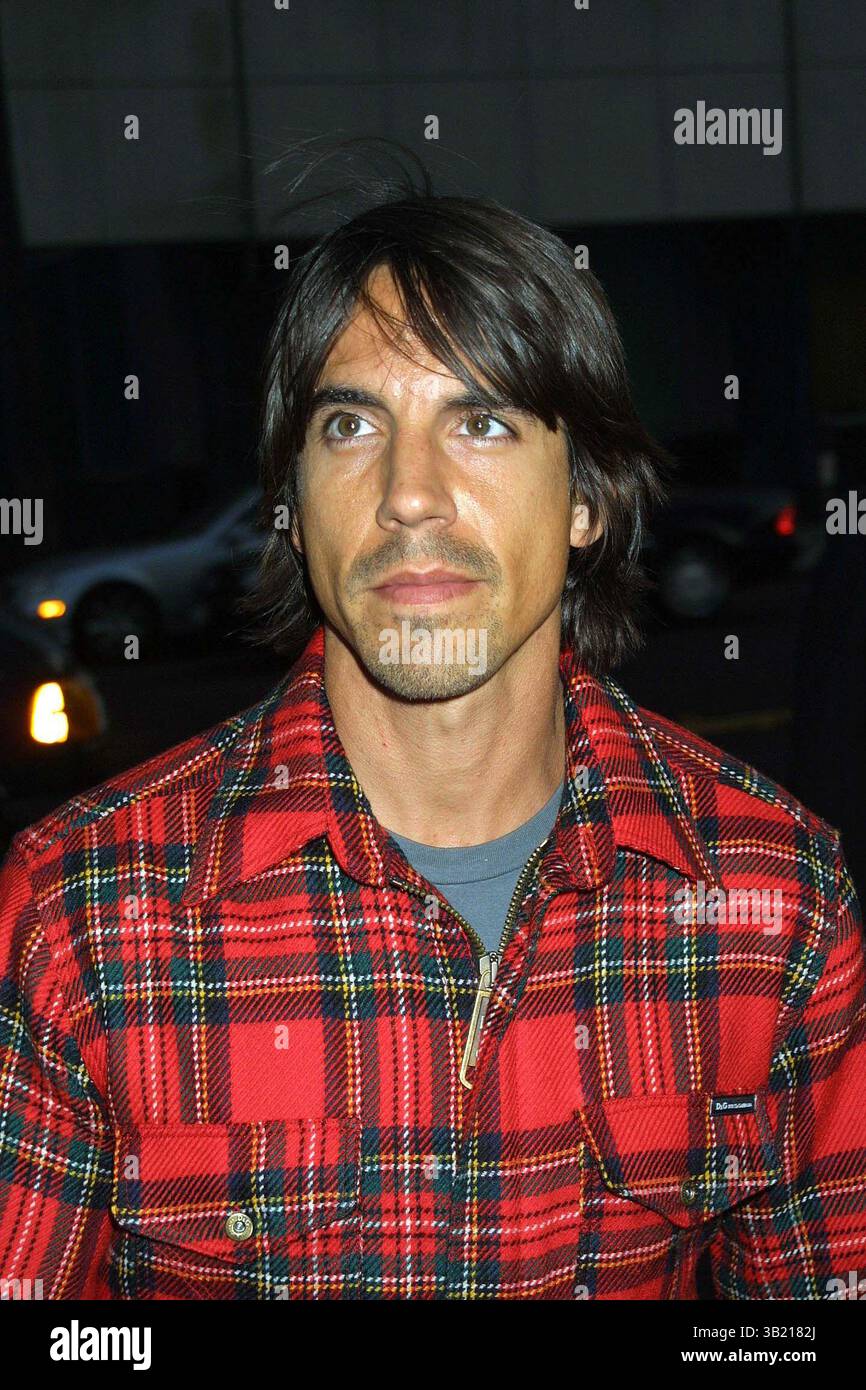 22 AGOSTO 2002 - HOLLYWOOD, CALIFORNIA, STATI UNITI - K25915EG - LOS ANGELES INDUSTRY SCREENING OF ''ONE HOUR SAMUEL GOLDWYN THEATER, BEVERLY HILLS, CA.08-22-2002. / 2002.ANTHONY KIEDIS / PEPERONCINO ROSSO.DOCSHOLLYWODDRUGS.SIMILAR(immagine di credito: © ed Geller/Globe Photos/ZUMAPRESS.com) Foto Stock