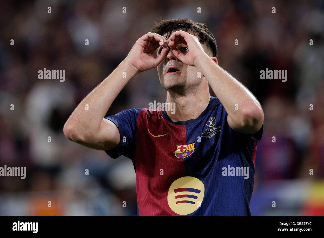 SIVIGLIA, SPAGNA - aprile 26: Pedri Gonzalez di Barcellona celebra un gol durante la finale di Copa del Rey 2024/25 tra Real Madrid e Barcellona allo stadio Cartuja. Crediti: Guille Martinez/AFLO/Alamy Live News Foto Stock