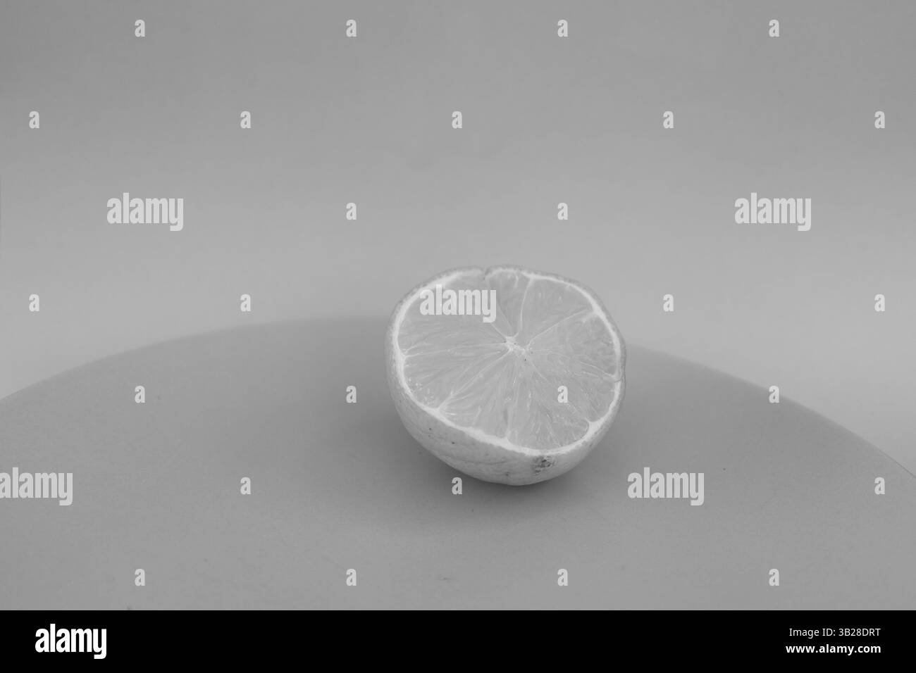 Colori brillanti in combinazione con il limone in diverse scene e stili Foto Stock