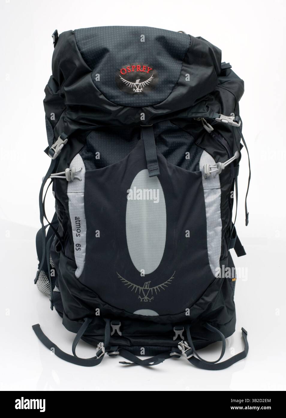 6 dicembre 2009 - St. Petersburg, FL, USA - JAMES BORCHUCK | Times. SP 315604 BORC lat 5 di 6 (12/06/09) zaino Osprey Atmos 65-39.00. [JAMES BORCHUCK, Times] (immagine di credito: © St. Petersburg Times/ZUMApress.com) Foto Stock