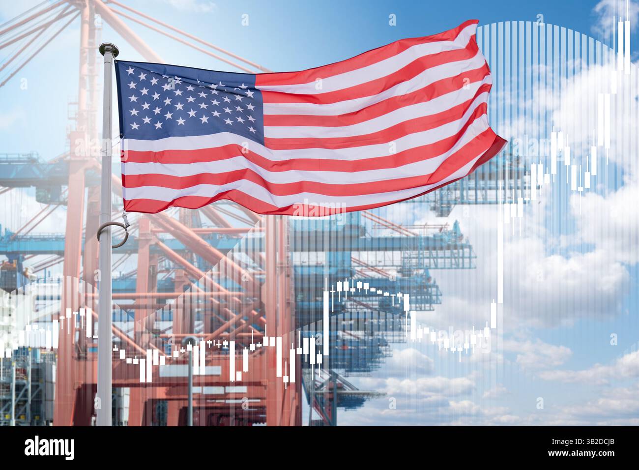 Bandiera americana sullo sfondo della nave con container. Simbolo di guerra commerciale. Foto Stock