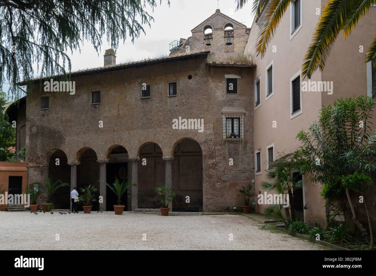 La Basilica di Santo Stefano in Rotonda sul colle celiano (Santo Stefano Rotondo), Roma, Italia Foto Stock