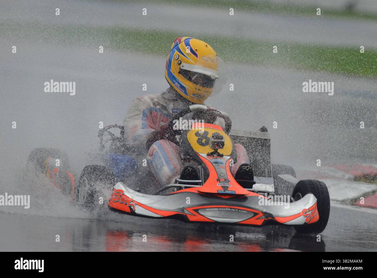 Jules Gounon è un pilota francese professionista, la sua carriera si concentra sulle corse automobilistiche sportive, suo padre Jean-Marc Gounon ha gareggiato in 9 Gran premi tra il 1993 e il 1994. Foto Stock