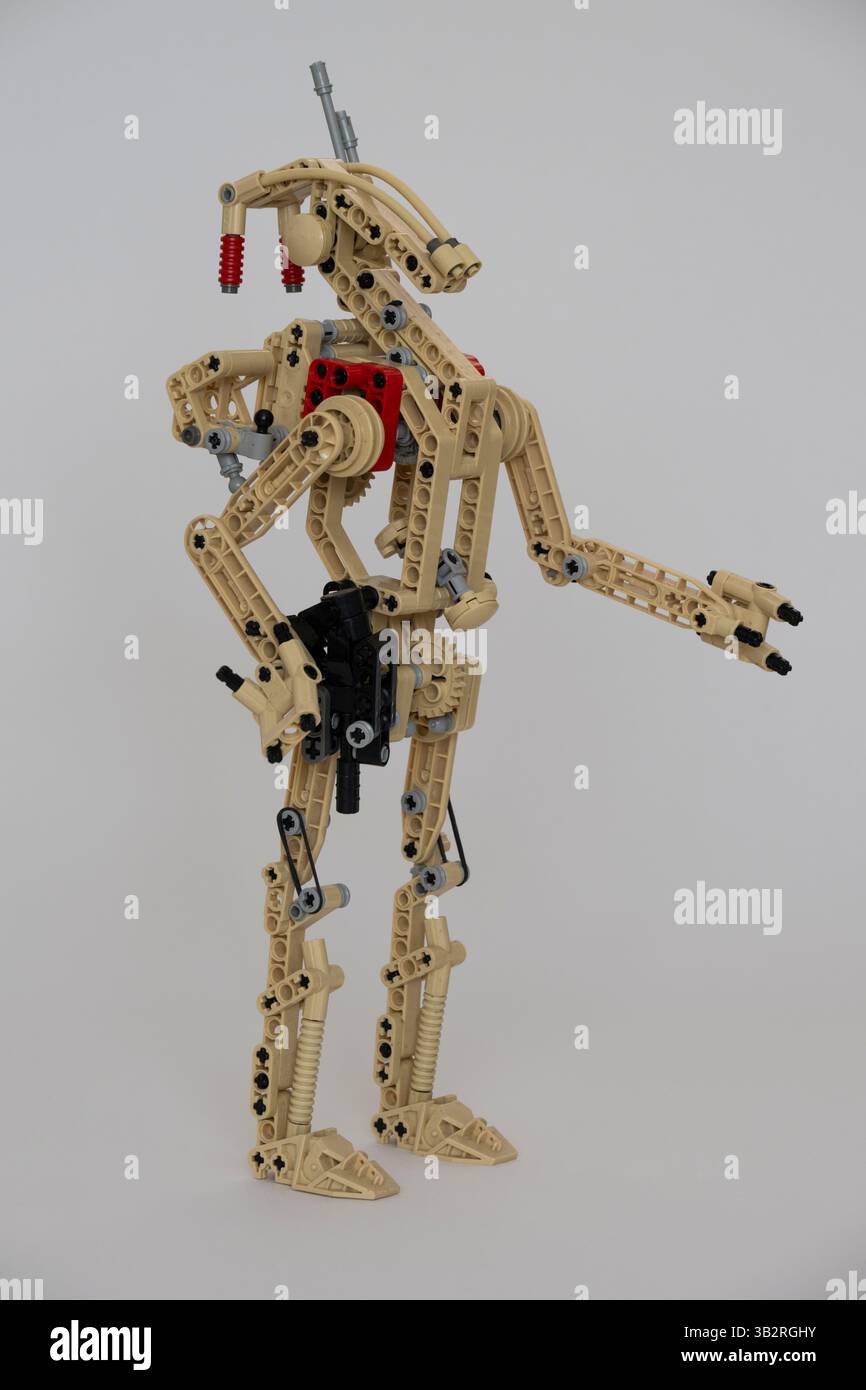 Vintage Lego Star Wars Battle Droid numero 8001 nella collezione, ora ritirato dalla produzione, ricercato dai collezionisti. Foto Stock