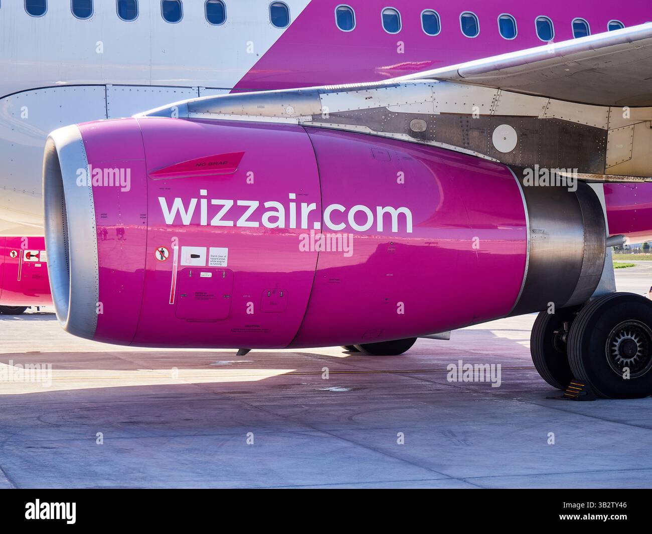 Wizzair Aircraft all'aeroporto di Malta Foto Stock
