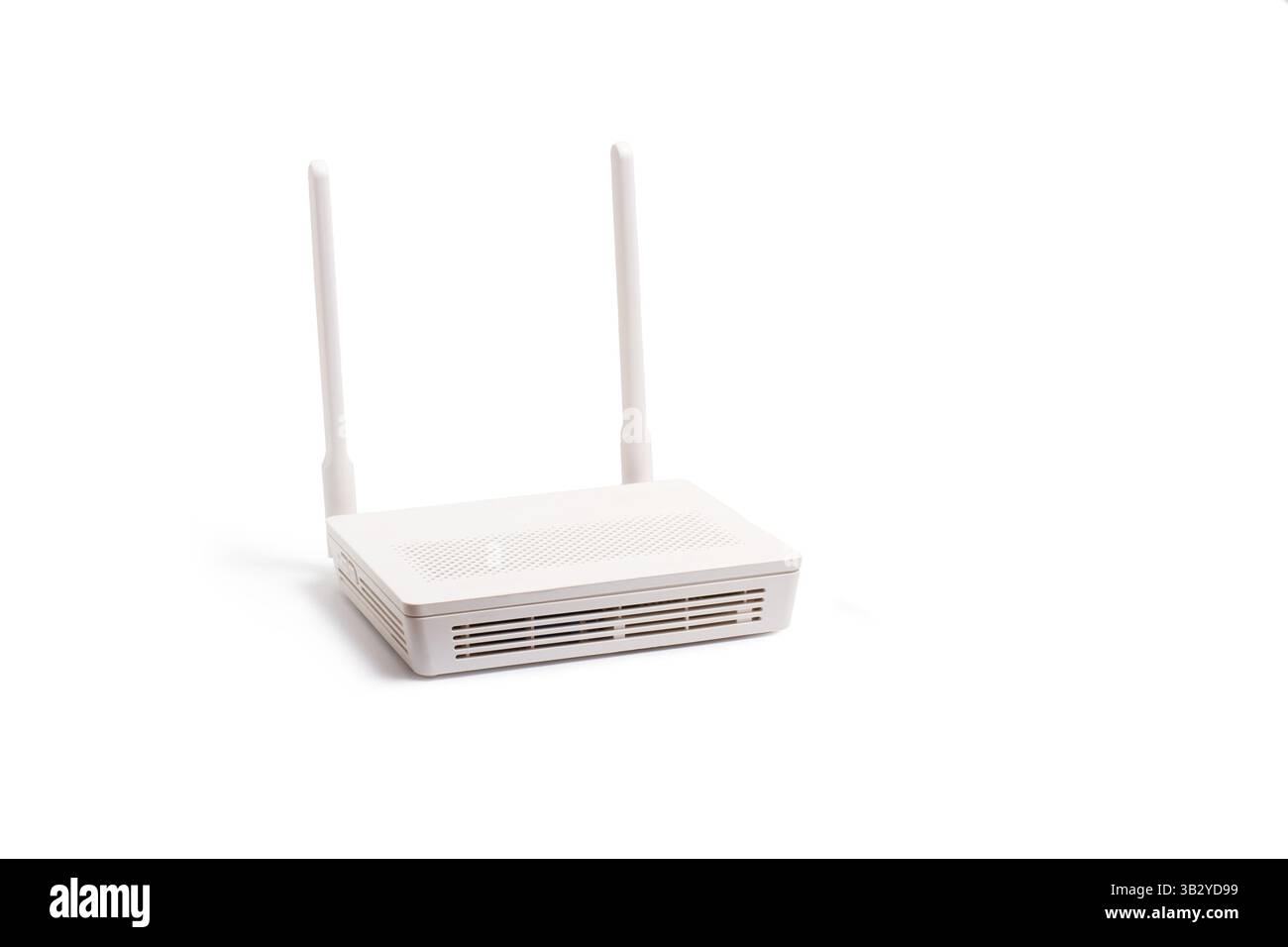 Un router con due antenne isolate su sfondo bianco Foto Stock