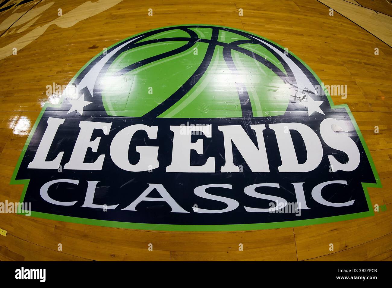 16 novembre 2015: Logo Legends Classic sul campo prima della partita di basket NCAA tra i Tigers della LSU e i Kennesaw State Owls al Pete Maravich Assembly Center di Baton Rouge, LOUISIANA. Stephen Lew/CSM(immagine di credito: © Stephen Lew/CSM via ZUMA Wire) Foto Stock