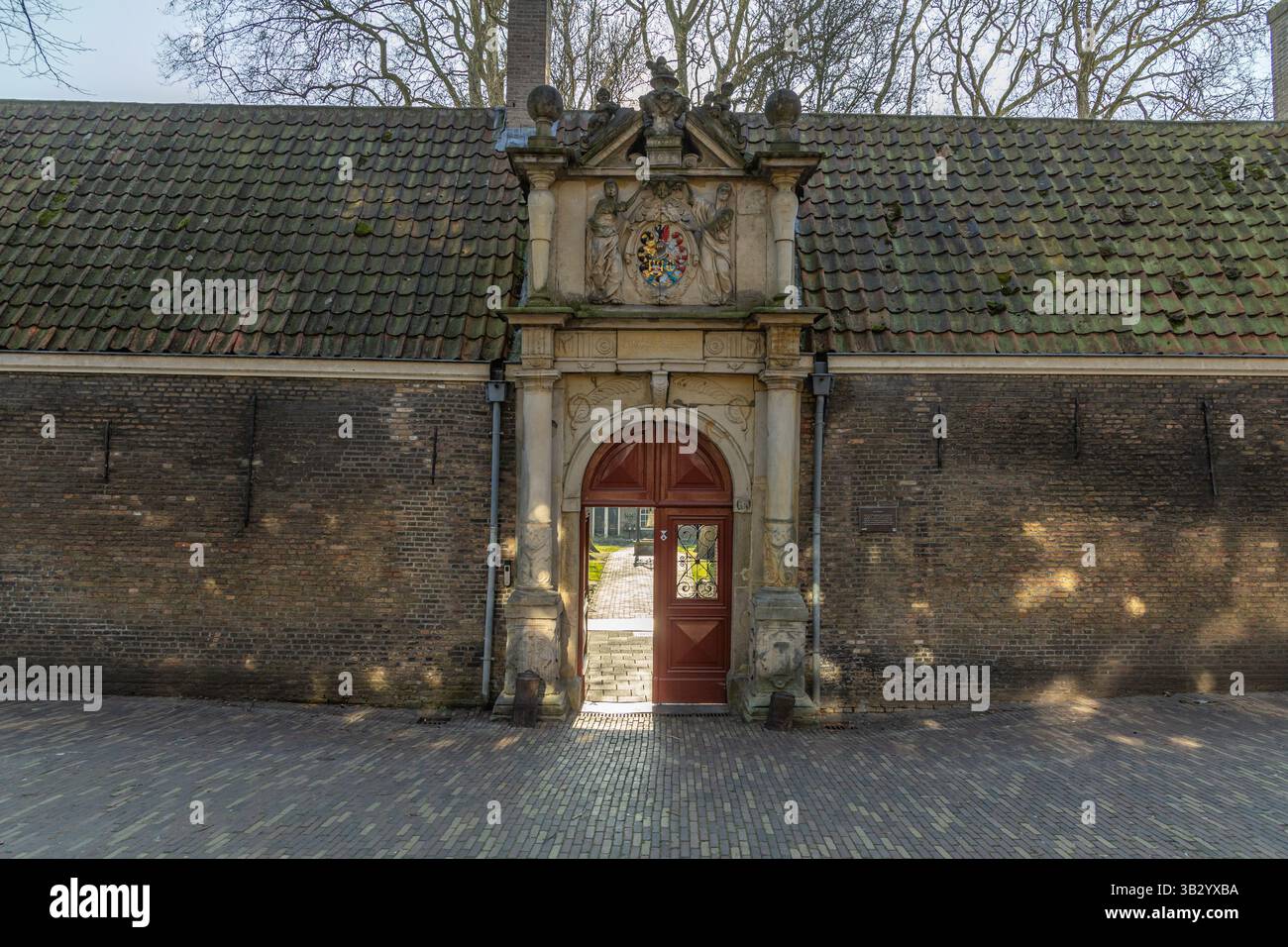 Ingresso all'Arend Maartenshof Dordrecht Paesi Bassi. L'Arend Maartenshof è un cortile. Foto Stock