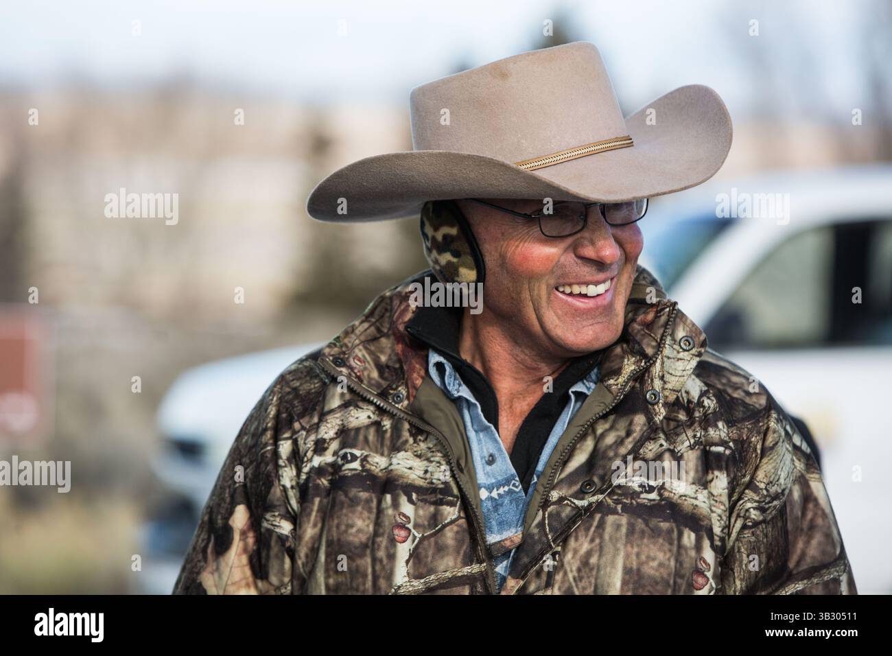 6 gennaio 2016 - Burns, Oregon, Stati Uniti - LaVoy Finicum in un momento di luce poco prima della conferenza stampa di questa mattina al Malheur Wildlife Refuge, situato a 30 miglia a sud di Burns, Oregon. (Immagine di credito: © Mike Albright via ZUMA Wire) Foto Stock