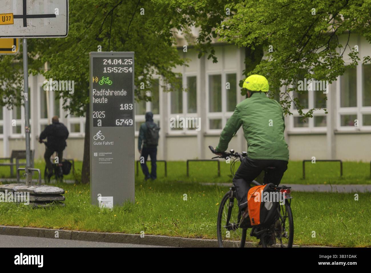Un banco biciclette è un dispositivo elettronico che registra il numero di biciclette che passano in un determinato luogo entro un determinato periodo di tempo. Viene spesso citato Foto Stock