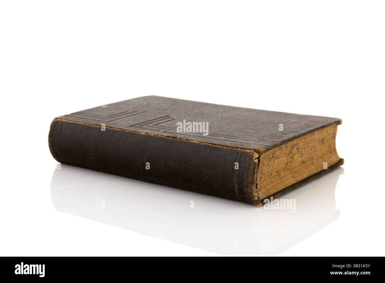 Antico libro isolato su sfondo bianco Foto Stock