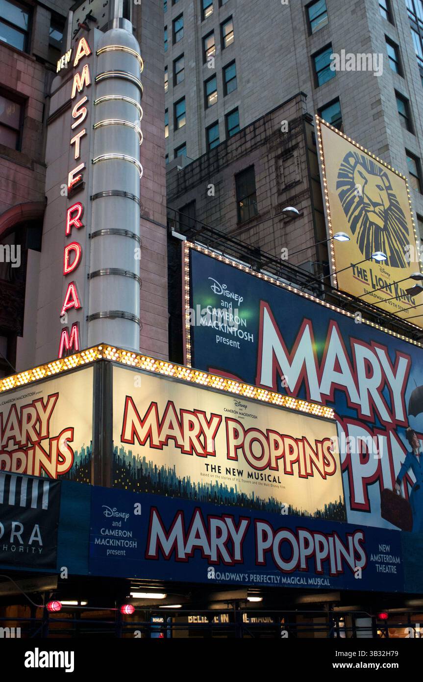 28 settembre 2015 - New York, New York, Stati Uniti - New York City Midtown Manhattan Street Theater District Mary Poppins Amsterdam Theater (immagine di credito: © via ZUMA Wire) Foto Stock