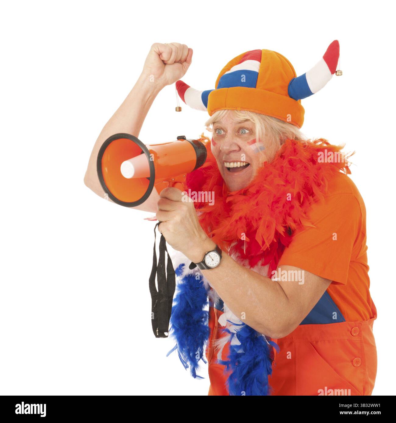 Senior Femminili soccere olandese sostenitore isolato su sfondo bianco Foto Stock