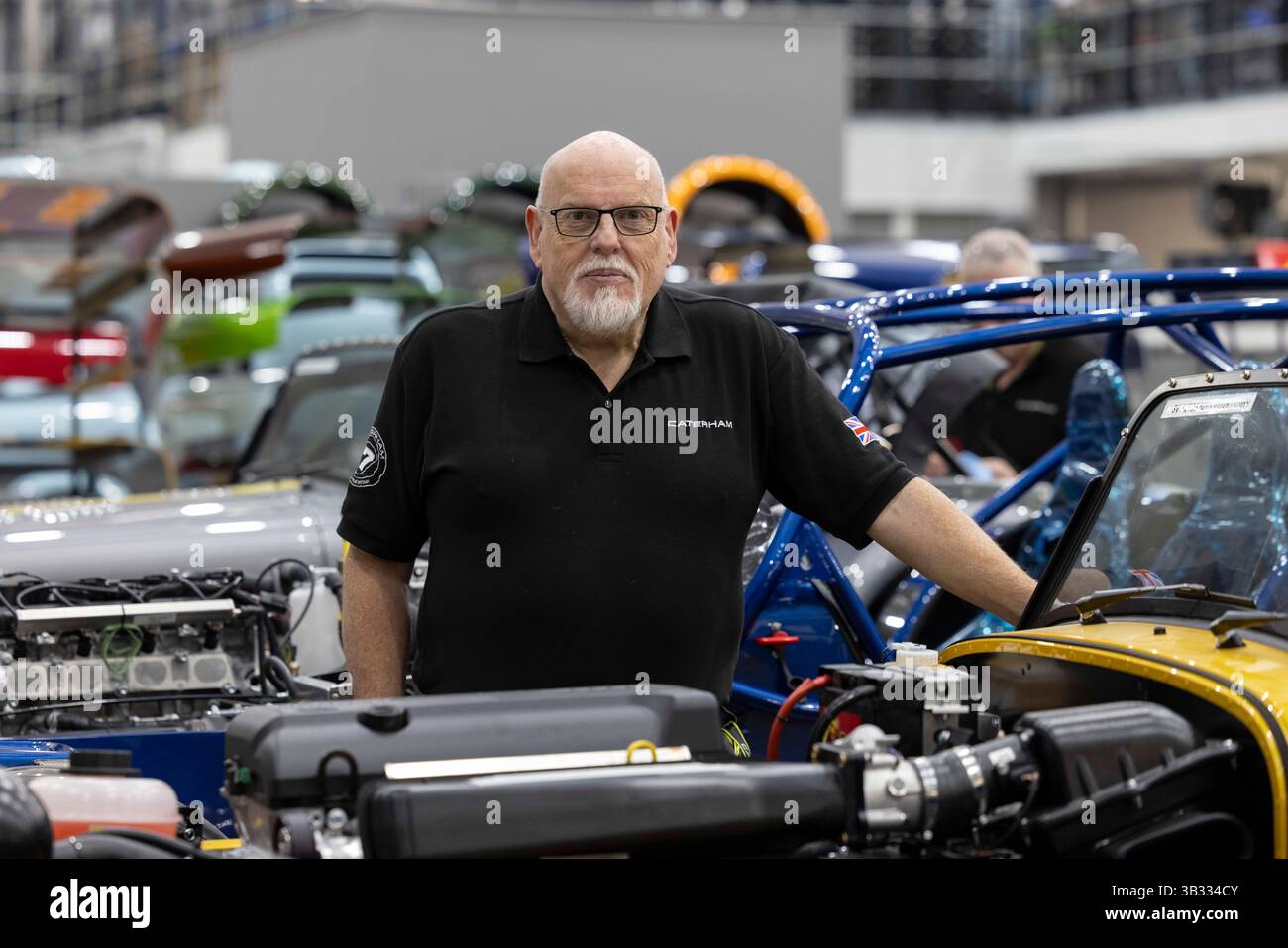 Ripresa di auto sportive britanniche, stabilimento della Caterham a Dartford, Kent, Inghilterra, Regno Unito, nella foto il CEO Bob Laishley. Foto Stock