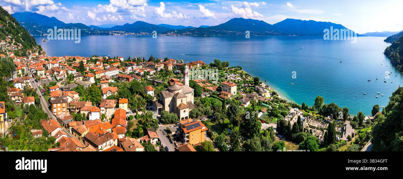 Italia, regione Piemonte (Piemonte) bellissimo Lago maggiore. Paesino panoramico Cassino nella Riviera di Cannero , confine con la Svizzera. Vista panoramica aerea Foto Stock