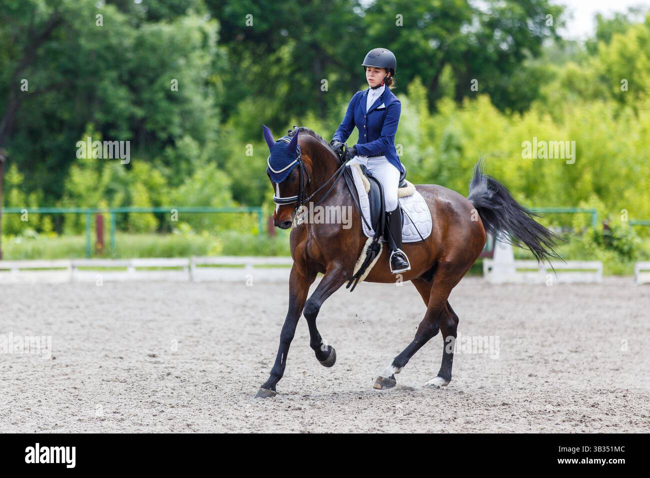 Test di vestigia per giovani equestri al concorso ippico Foto Stock