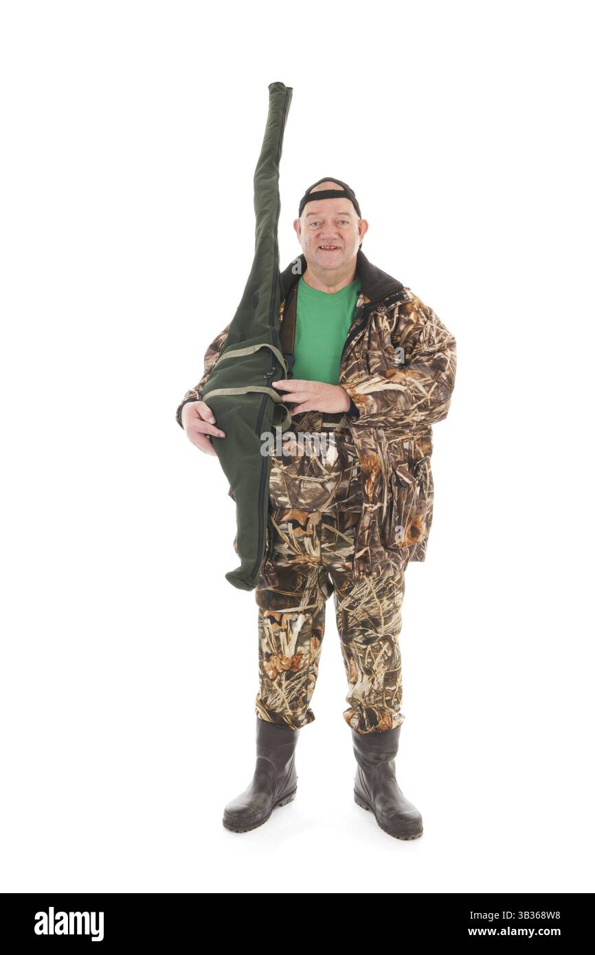 La pesca del pescatore con asta in piedi in studio isolate su sfondo bianco Foto Stock