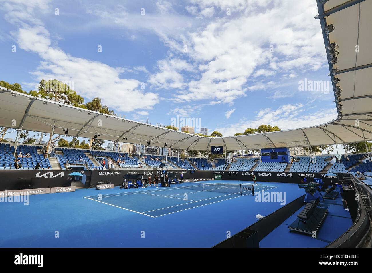 MELBOURNE, AUSTRALIA - 10 GENNAIO: Atmosfera da stadio Court 3 davanti agli Australian Open 2025 al Melbourne Park il 10 gennaio 2025 a Melbourne, Au Foto Stock