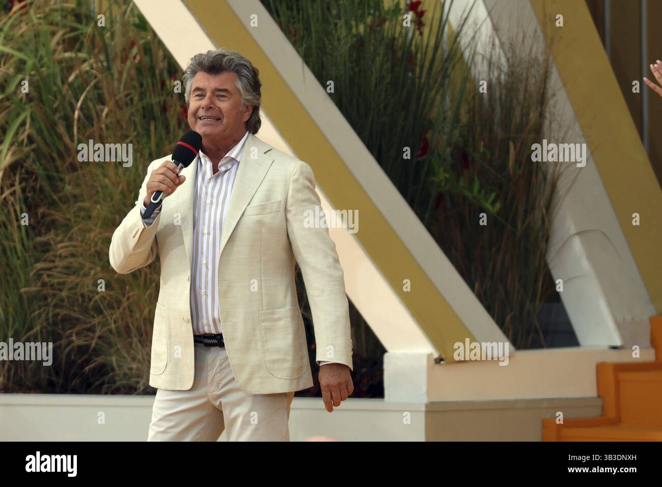 Andy Borg (cantante/presentatore) nel programma TV ARD Immer wieder sonntag, Rust, Germania / Germania Foto Stock