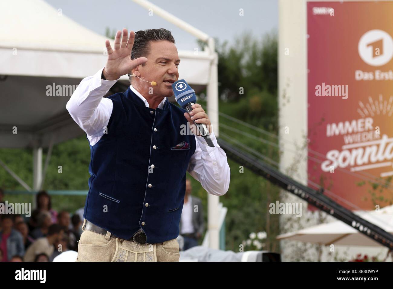 Stefan Mross (cantante / presentatore / intrattenitore) nel programma TV ARD Immer wieder sonntags, Rust, Germania / Germania Foto Stock