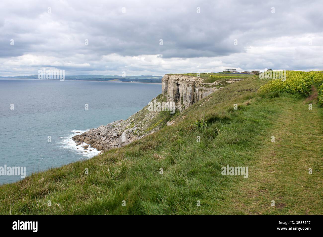 Vista sulla costa di Portland Bill, Dorset, Regno Unito Foto Stock