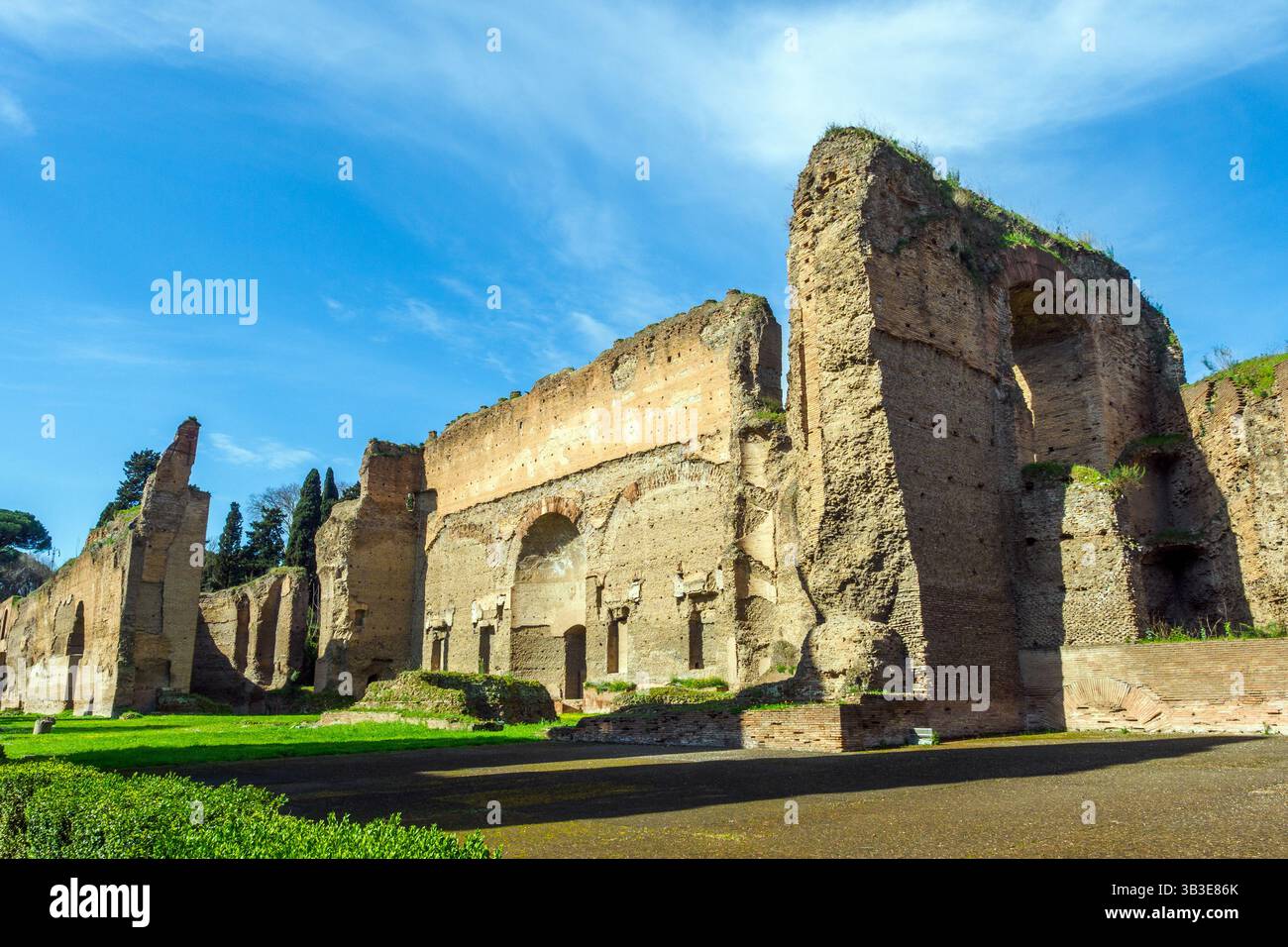 Sale riunioni e bagni nella parte perimetrale delle terme di Caracalla - Roma, Italia Foto Stock