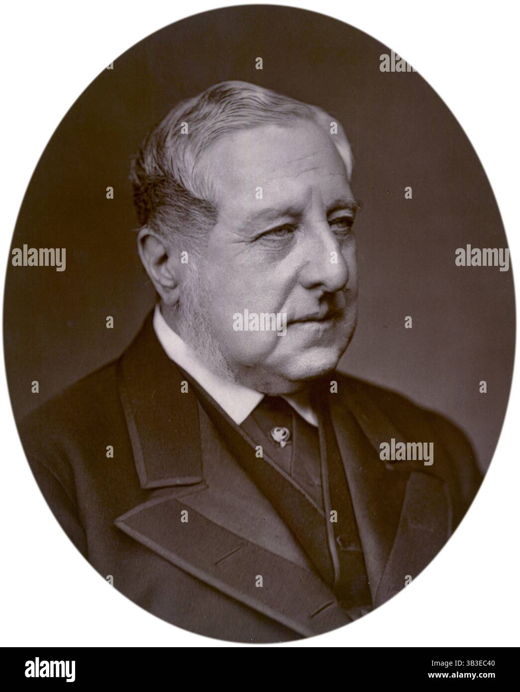 Lord Augustus Loftus, Governatore del nuovo Galles del Sud, 1880. Loftus ha iniziato la sua carriera diplomatica nel 1837 come Attachmenté a Berlino. Nel 1848 accompagnò Sir Stratford Canning in visite alle corti reali di Berlino, Vienna, Monaco di Baviera e Atene poco prima dello scoppio delle rivoluzioni del 1848 che sconvolsero l'Europa. Salì di grado ricoprendo incarichi a Stoccarda, Berlino e Vienna. Nel 1862 fu nominato ambasciatore straordinario e plenipotenziario del re di Prussia. Nel 1866 fu nominato Cavaliere di Gran Croce dell'ordine del bagno. Ha assunto un ruolo di primo piano nei negoziati che si sono conclusi in t Foto Stock Lord Augustus Loftus, Governatore del nuovo Galles del Sud, 1880. Loftus ha iniziato la sua carriera diplomatica nel 1837 come Attachmenté a Berlino. Nel 1848 accompagnò Sir Stratford Canning in visite alle corti reali di Berlino, Vienna, Monaco di Baviera e Atene poco prima dello scoppio delle rivoluzioni del 1848 che sconvolsero l'Europa. Salì di grado ricoprendo incarichi a Stoccarda, Berlino e Vienna. Nel 1862 fu nominato ambasciatore straordinario e plenipotenziario del re di Prussia. Nel 1866 fu nominato Cavaliere di Gran Croce dell'ordine del bagno. Ha assunto un ruolo di primo piano nei negoziati che si sono conclusi in t Foto Stock