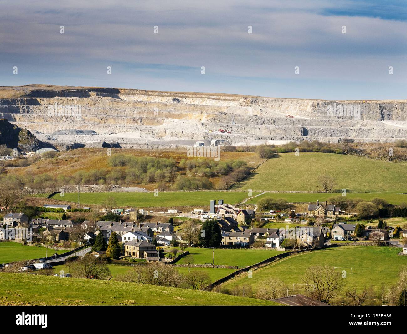 Una cava di calcare a Horton a Ribblesdale a Ribblesdale nello Yorkshire Dales, Regno Unito. Foto Stock