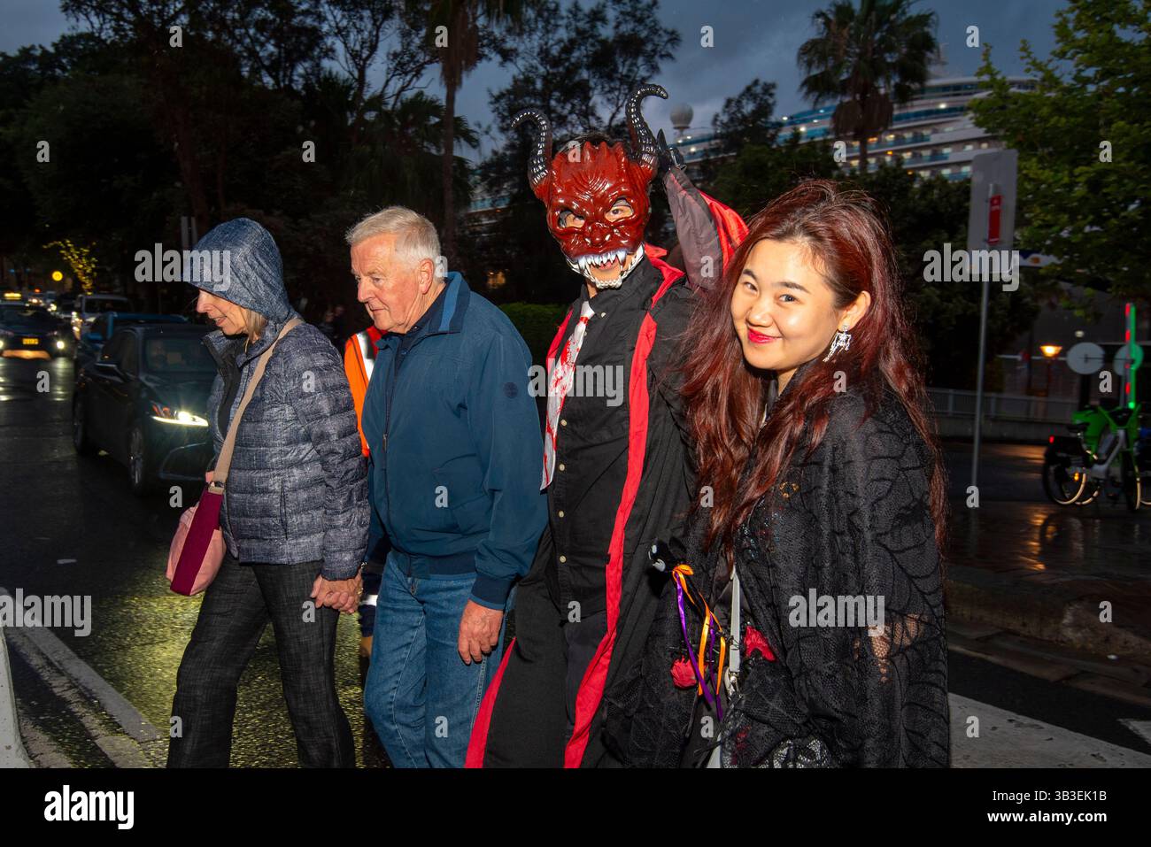 Sydney, Australia 02 Nov 2024: Appena menzionato 20 anni fa, Halloween in Australia è ora un grande evento celebrato da giovani e anziani. Foto Stock