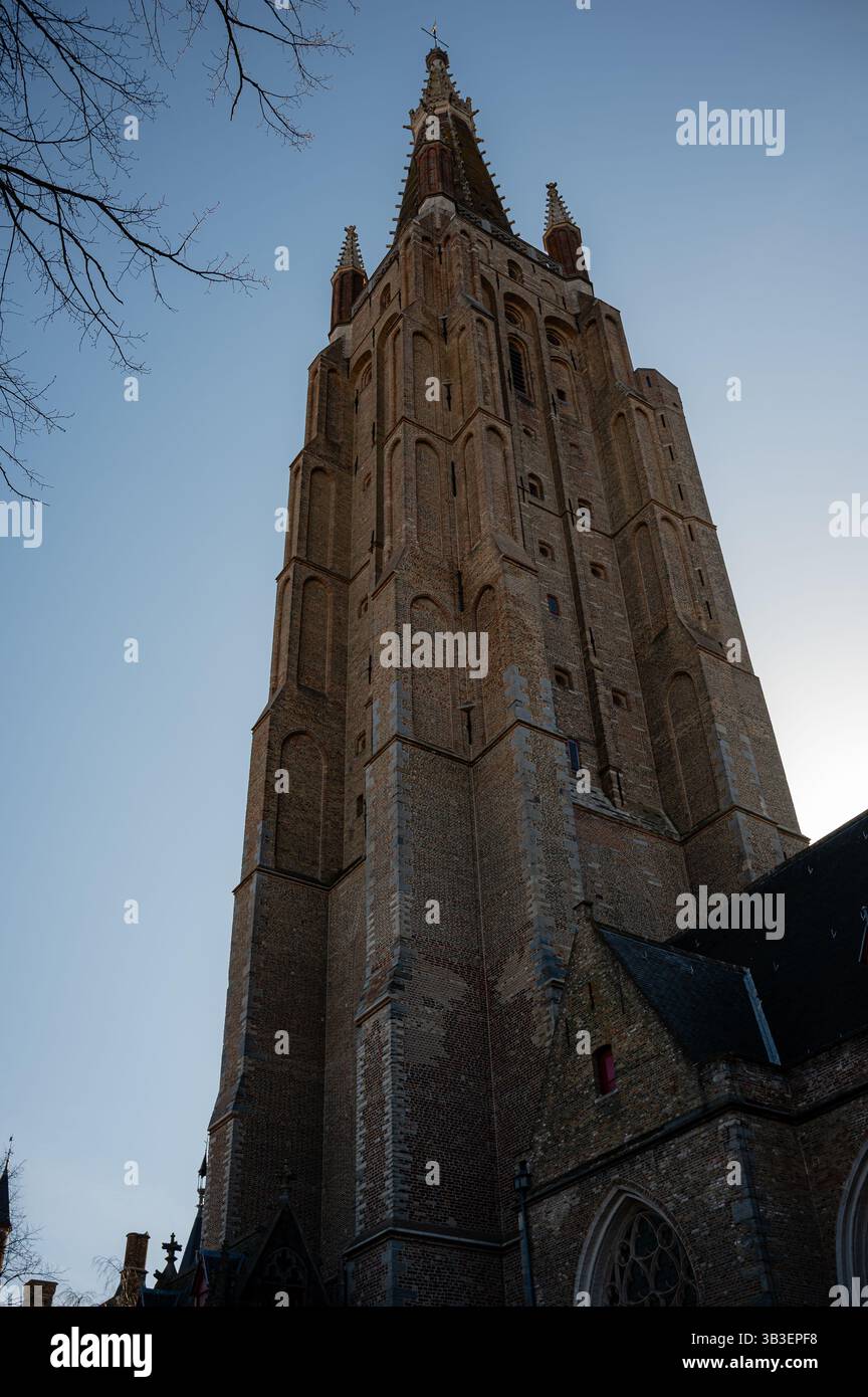 Torre della Chiesa di nostra Signora, Bruges, Belgio Foto Stock Torre della Chiesa di nostra Signora, Bruges, Belgio Foto Stock