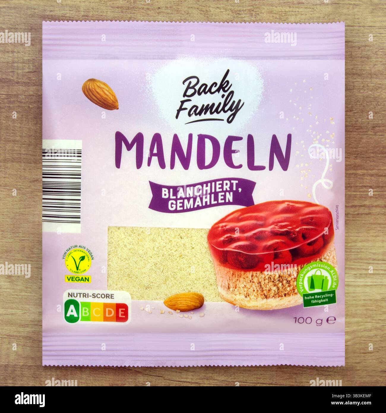Mandeln blanchiert und gemahlen von Back Family 100 g Foto Stock