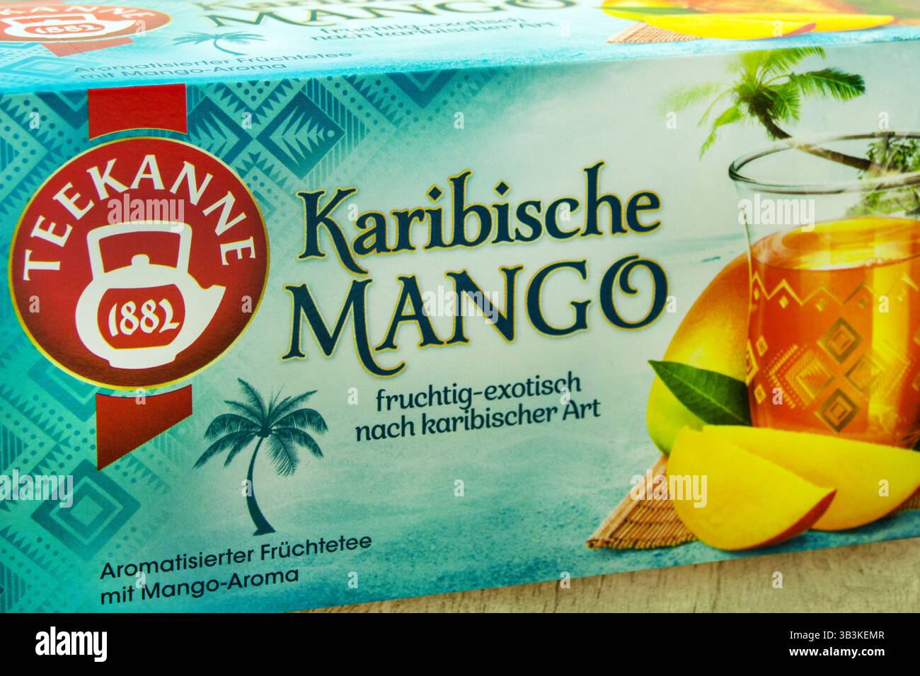 Amburgo, Germania - aprile 25 2025: Tee von Teekanne Karibische Mango Foto Stock