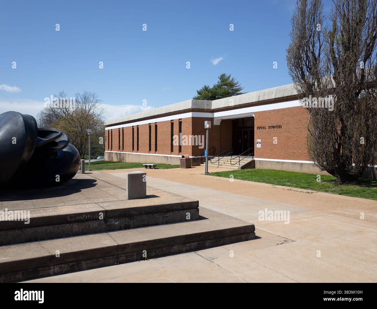 Florissant Valley Community College, sede: Ferguson, Missouri, architetto: Kenneth E. Wischmeyer Foto Stock